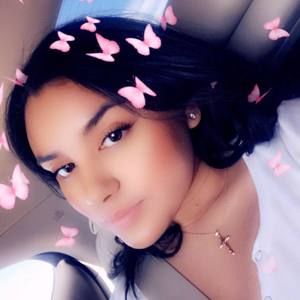 Meet your Posher, Adelina